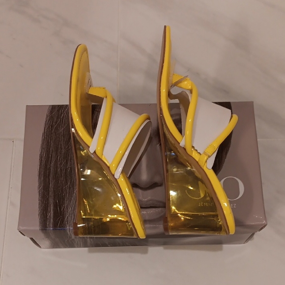 NIB, Jennifer Lopez Canary Zurin Sandals - Picture 7 of 12